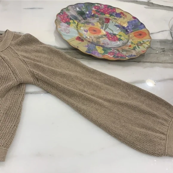 Classic Tan Cardigan Sweater-M - Picture 5 of 15